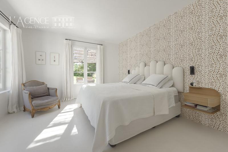 Maison - 380 m² - 9 pièces