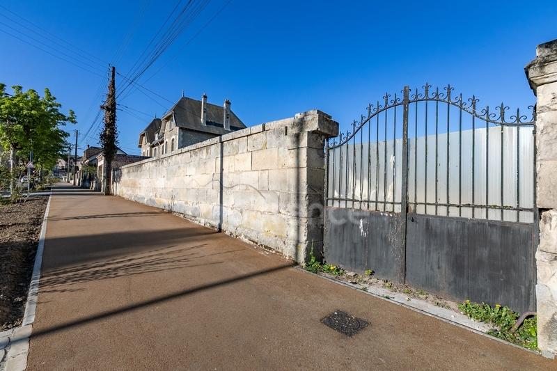 Terrain constructible - 850 m²