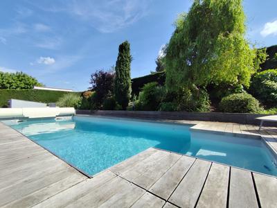 Maison - 144 m² - 7 pièces