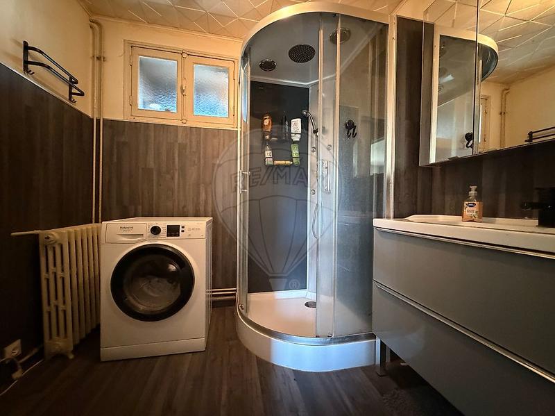 Appartement - 93 m² - 5 pièces