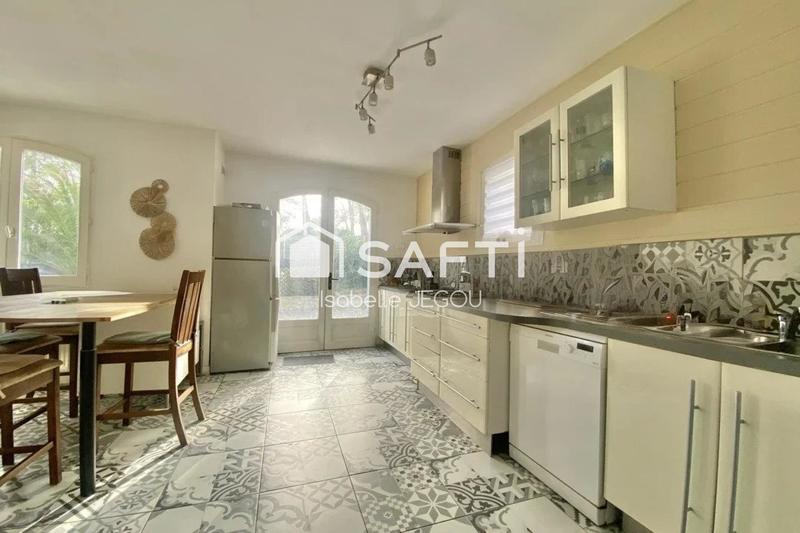 Villa - 329 m² - 9 pièces