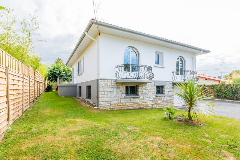 Maison - 138 m² - 6 pièces