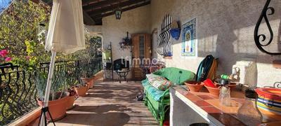 Propriété - 220 m² - 7 pièces