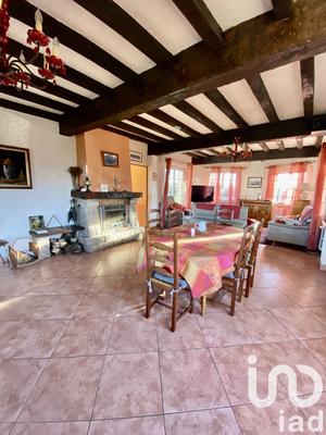 Maison - 230 m² - 10 pièces