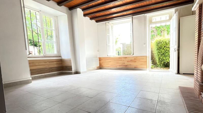 Maison - 140 m² - 8 pièces