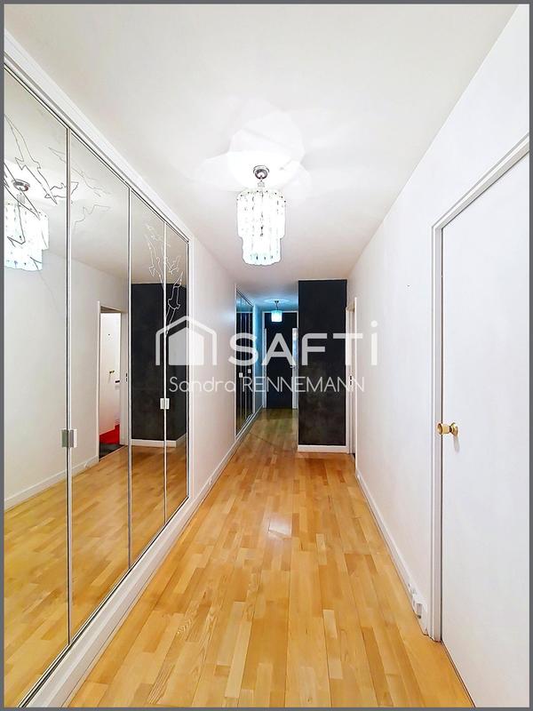 Appartement - 100 m² - 5 pièces