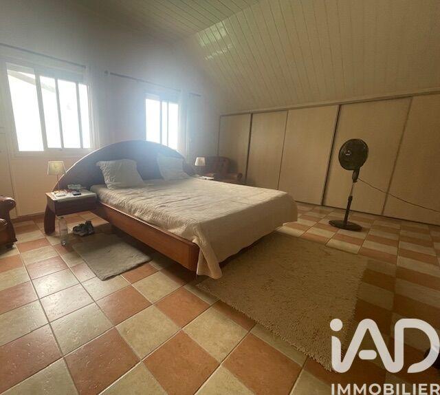 Maison - 200 m² - 9 pièces