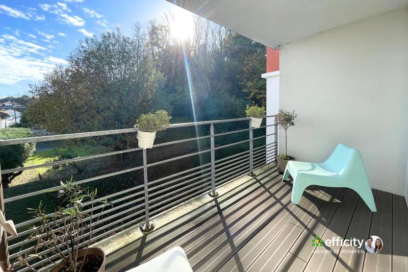 Appartement - 90 m² - 4 pièces