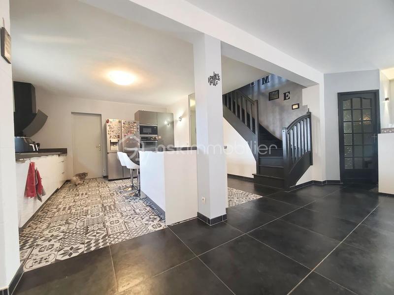 Pavillon - 185 m² - 9 pièces