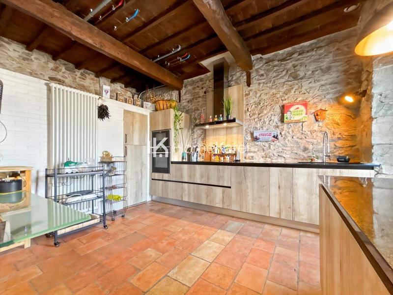 Maison - 360 m² - 7 pièces