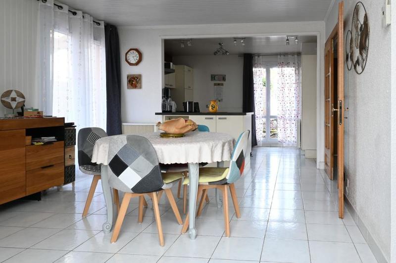 Maison - 94 m² - 5 pièces