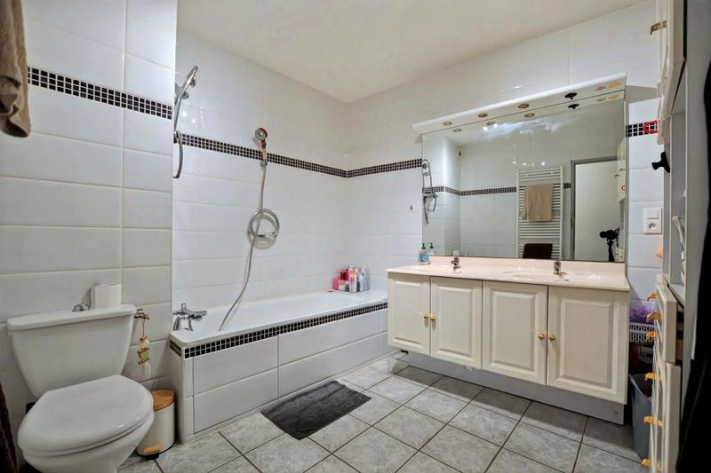 Appartement - 85 m² - 4 pièces