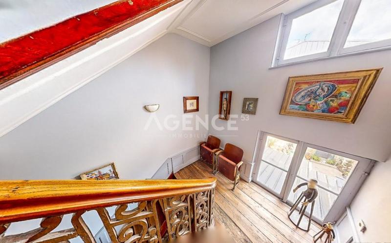 Maison - 294 m² - 7 pièces