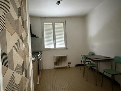 Maison - 101 m² - 5 pièces