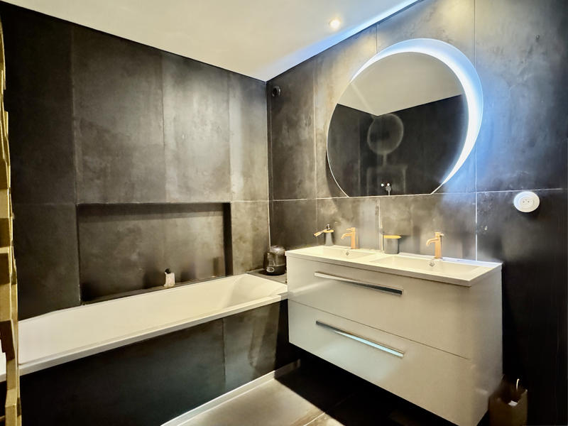 Appartement - 83 m² - 3 pièces