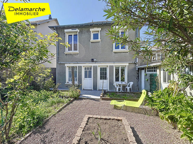 Maison - 94 m² - 5 pièces