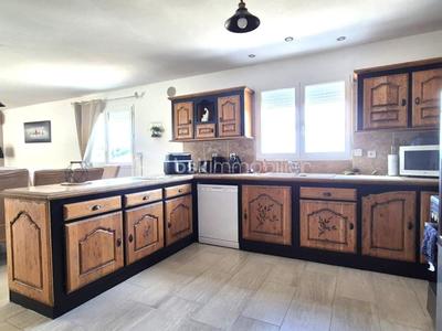 Maison traditionnelle - 190 m² - 9 pièces