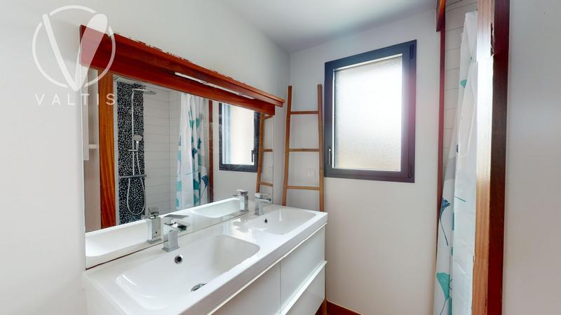 Maison contemporaine - 174 m² - 6 pièces