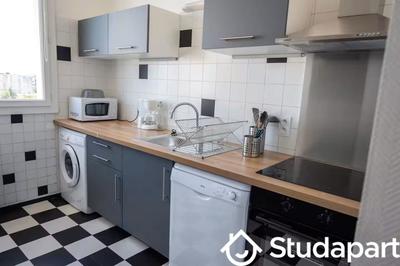 Chambre - 12 m² - 1 pièce