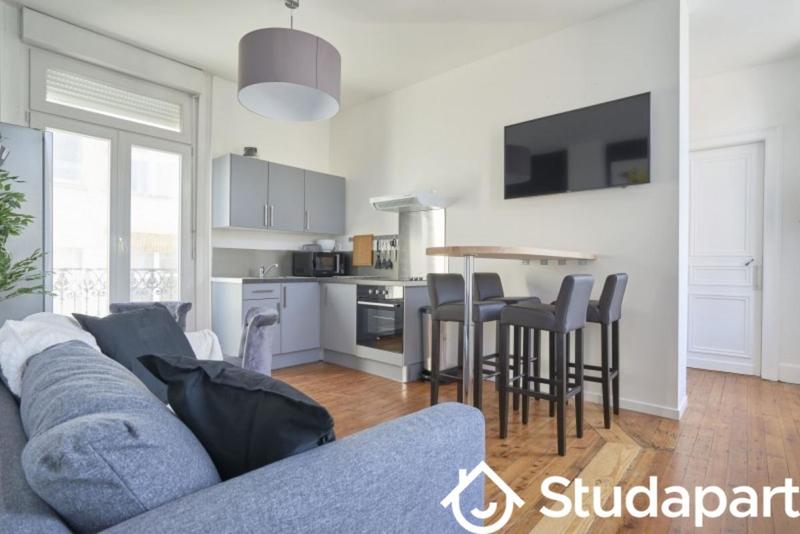 Chambre - 10 m² - 1 pièce