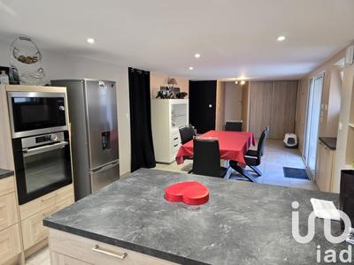 Maison - 242 m² - 9 pièces