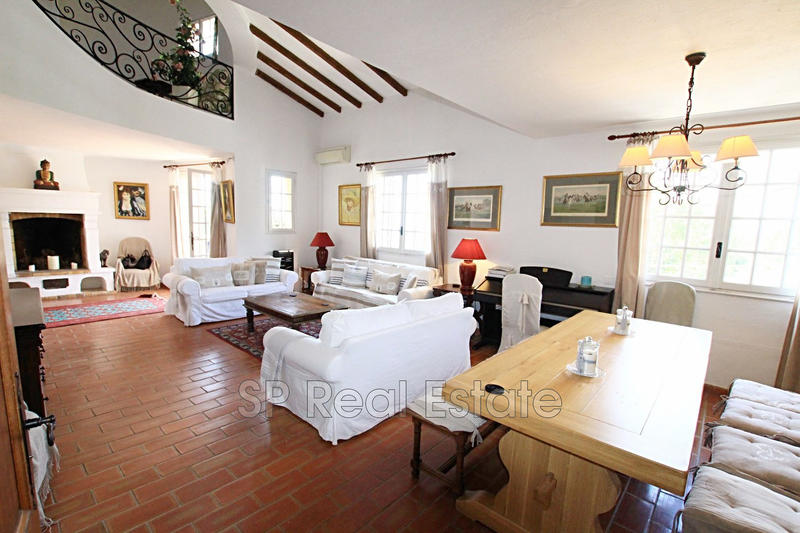 Appartement - 145 m² - 5 pièces