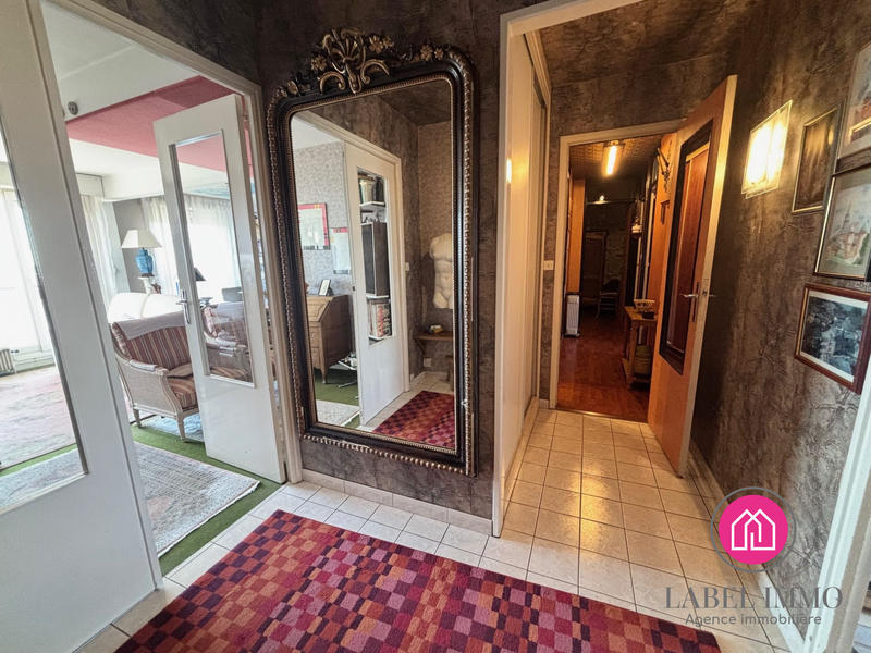 Appartement - 100 m² - 6 pièces