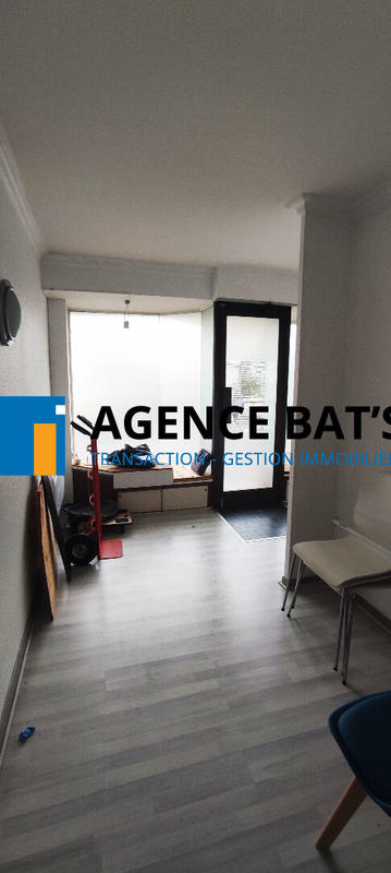 Bureau - 80 m² - 5 pièces