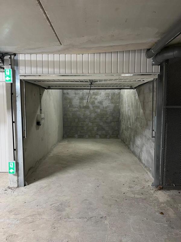 Parking / Garage - 13 m²