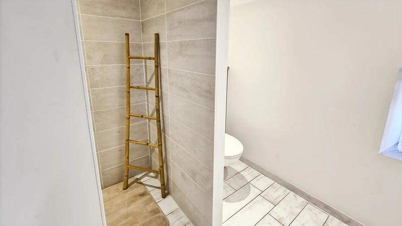 Maison - 225 m² - 8 pièces