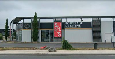 Local commercial - 676 m² - 5 pièces