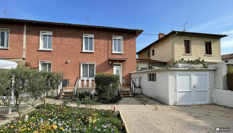 Maison - 96 m² - 4 pièces