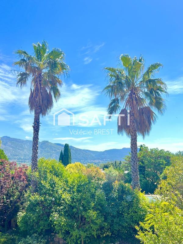 Maison - 220 m² - 9 pièces