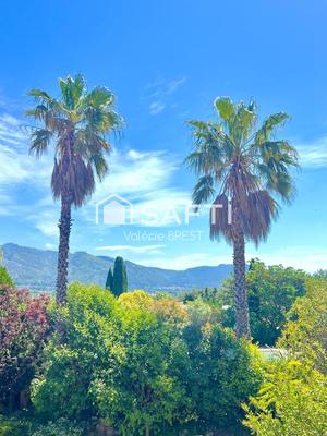 Maison - 220 m² - 9 pièces