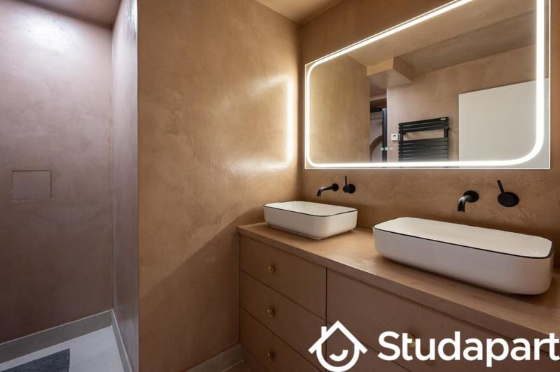 Chambre - 12 m² - 1 pièce