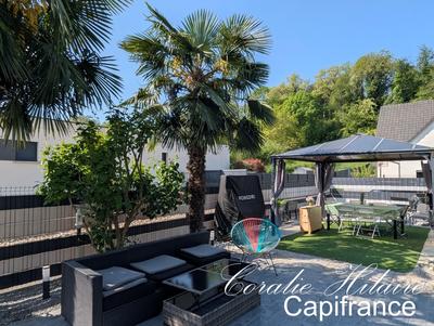 Maison - 95 m² - 5 pièces