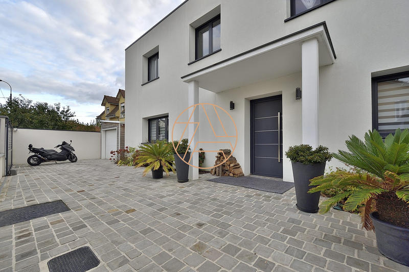 Maison contemporaine - 118 m² - 5 pièces