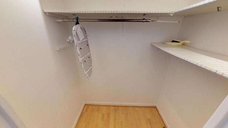 Chambre - 9 m² - 5 pièces