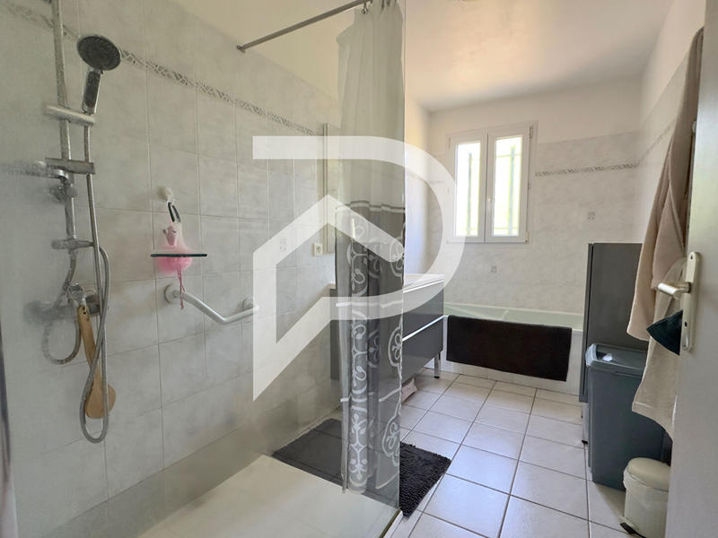 Maison - 93 m² - 4 pièces