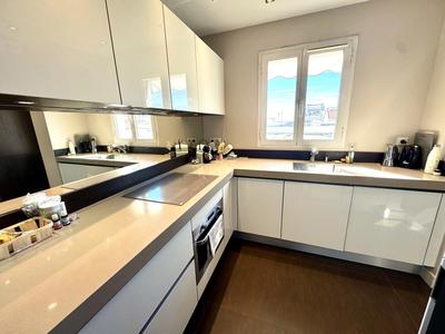 Appartement - 97 m² - 4 pièces