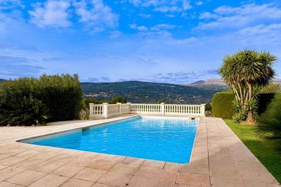 Maison - 200 m² - 6 pièces