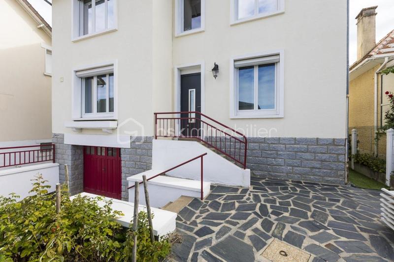 Maison - 159 m² - 6 pièces