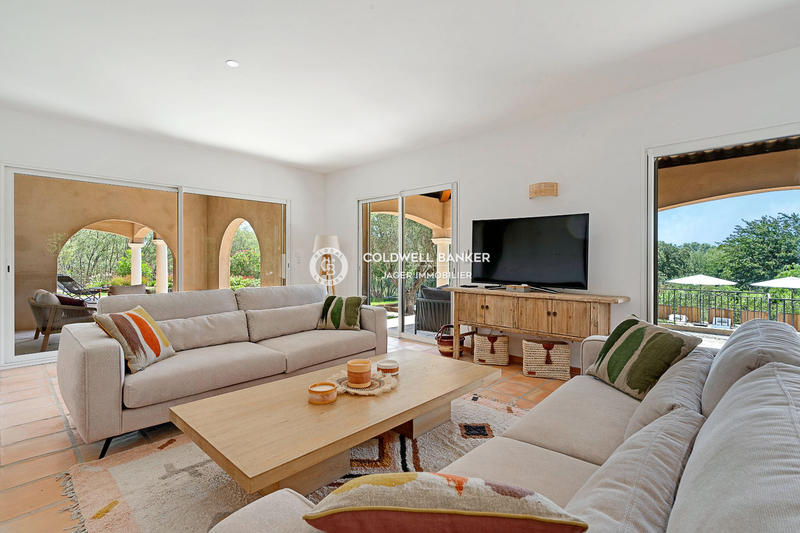 Villa - 250 m² - 5 pièces