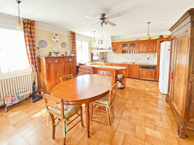 Maison - 192 m² - 6 pièces