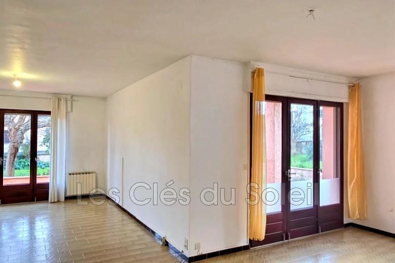 Maison - 235 m² - 2 pièces