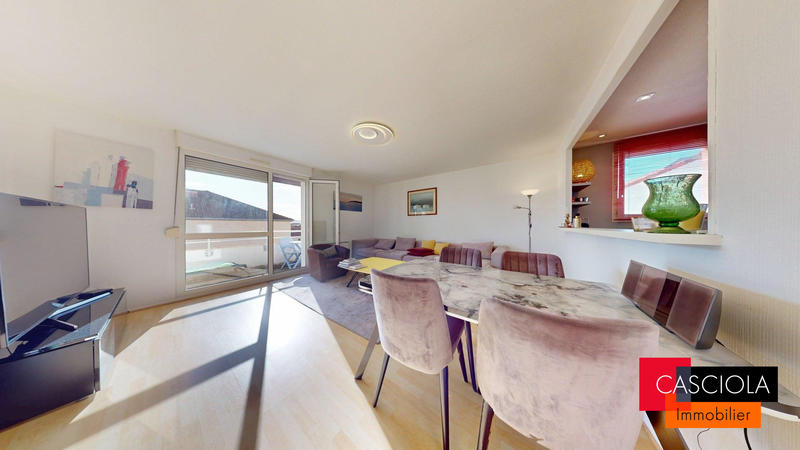 Appartement - 84 m² - 4 pièces