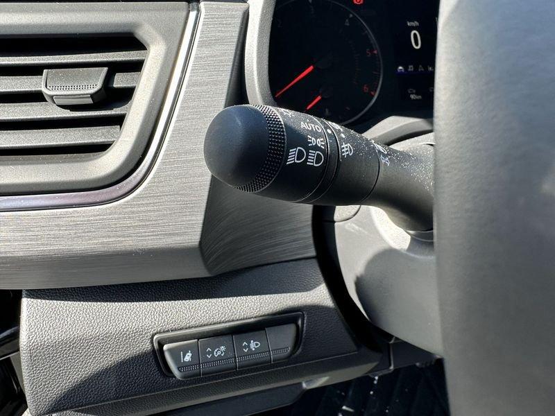 Renault Trafic Grand SpaceNomad iconic blue dCi 170 Edc