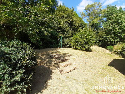 Maison - 328 m² - 12 pièces