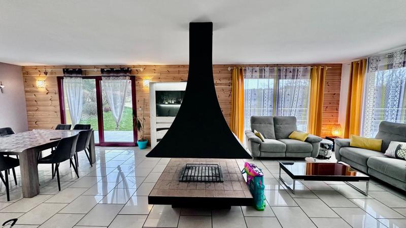 Maison - 185 m² - 6 pièces