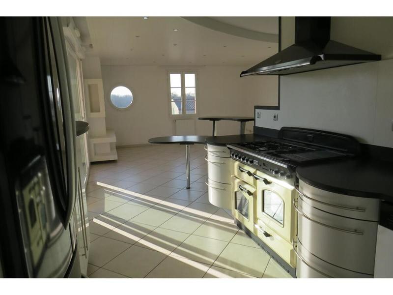 Appartement - 93 m² - 4 pièces